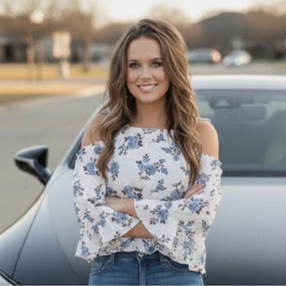 American Eagle 🦅 floral top